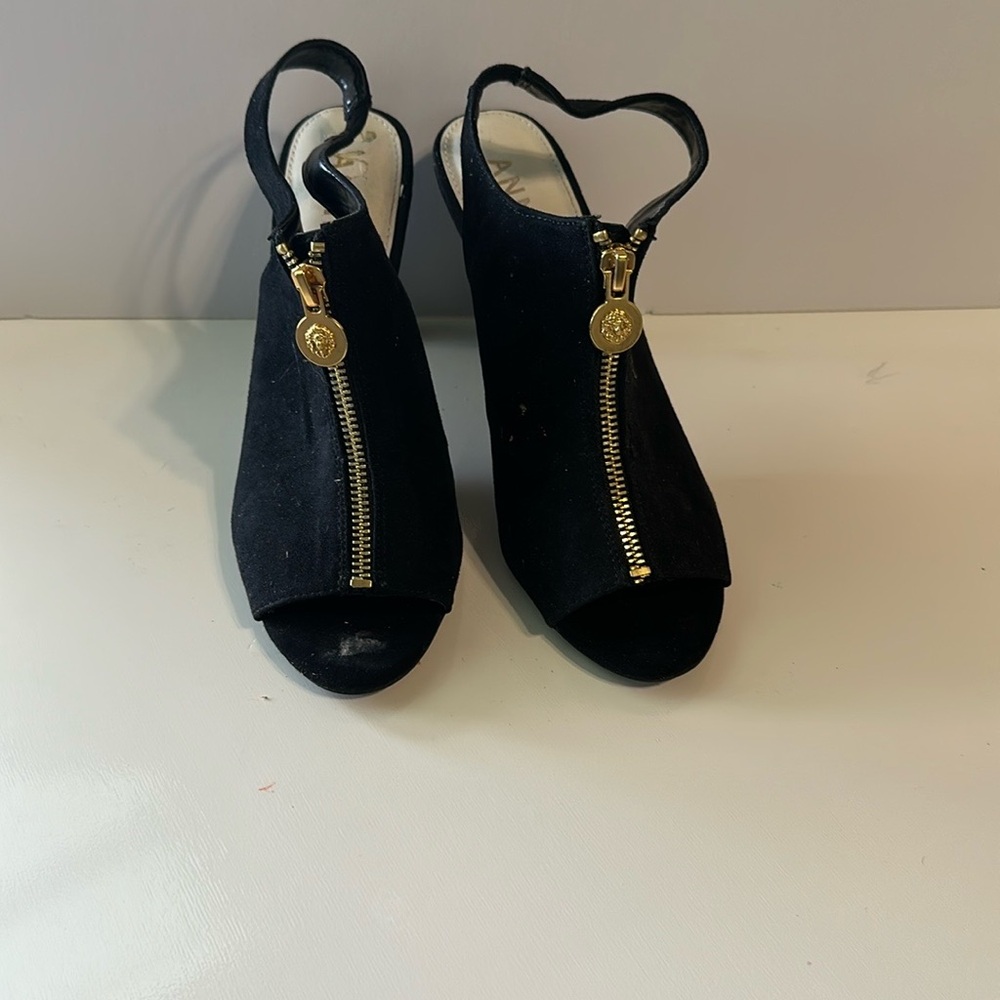 Elegant Black Slingback Heels